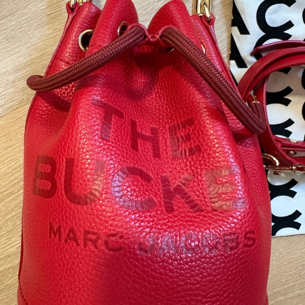 New Marc Jacobs The Bucket Bag - Picture 2 of 12